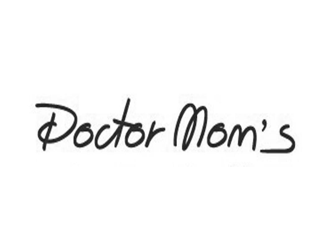 DOCTOR MOM